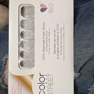 Color Street Underground Magic Nail Strips